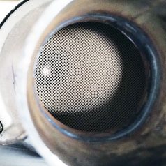 Katalizátorok és katalizátor betétek